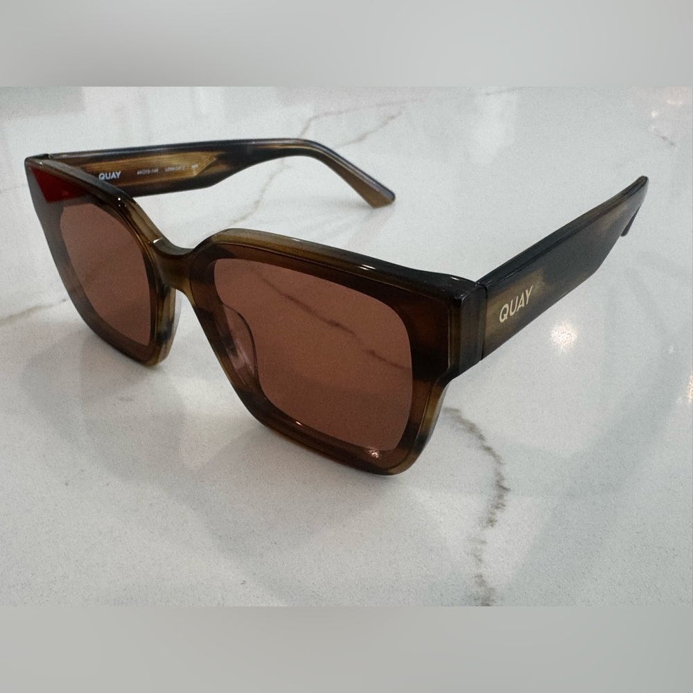 Quay Drive In Tortoiseshell Square Sunglasses